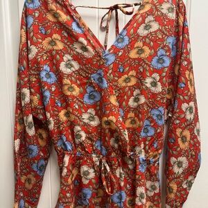 Easel Poppy Rose Women’s Size Small Blouse Top Drop Sleeve And Tie Back Detail